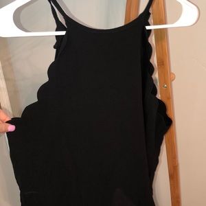 black scalloped tank top !